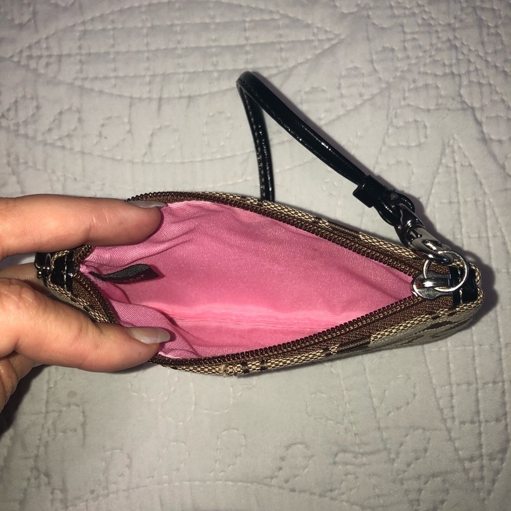 COACH CLASSIC BROWN & TAN WRISTLET PERFECT CONDITION - Picture 4 of 7